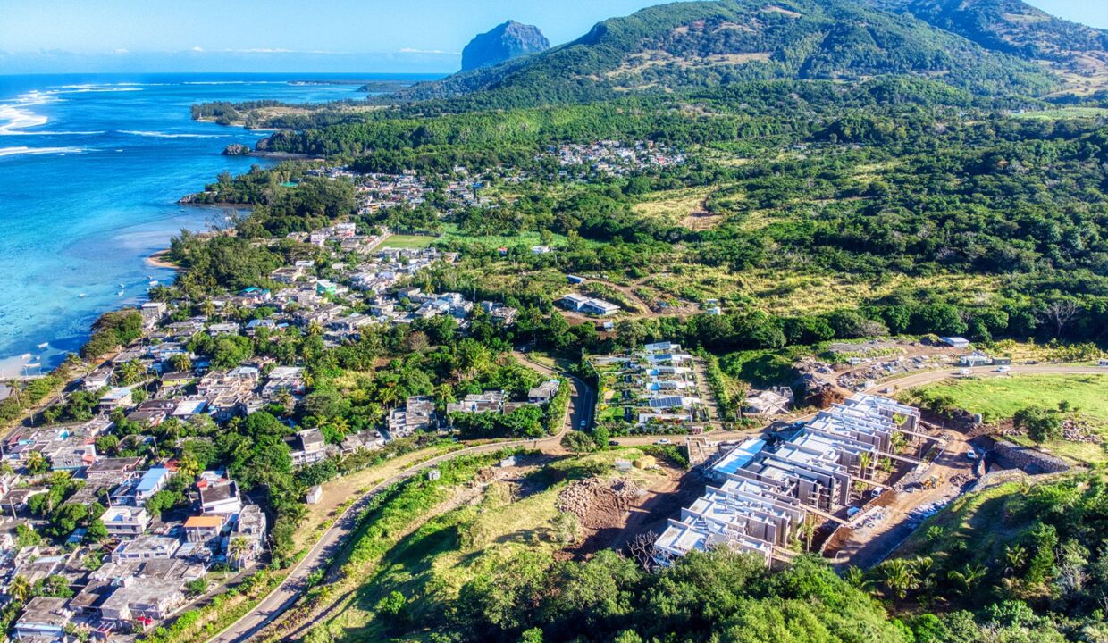 Vue-drone-Domaine-dAnbalaba-terrains