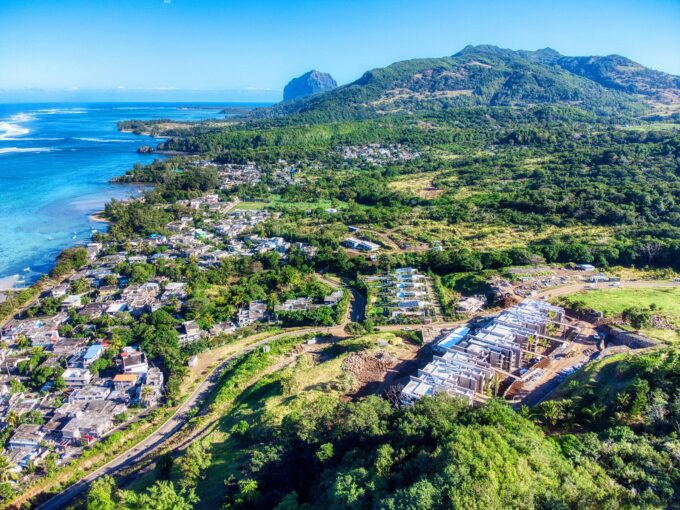 Vue-drone-Domaine-dAnbalaba-terrains